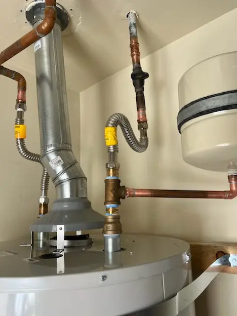 Water heater installation and plumbing repair in Strawberry